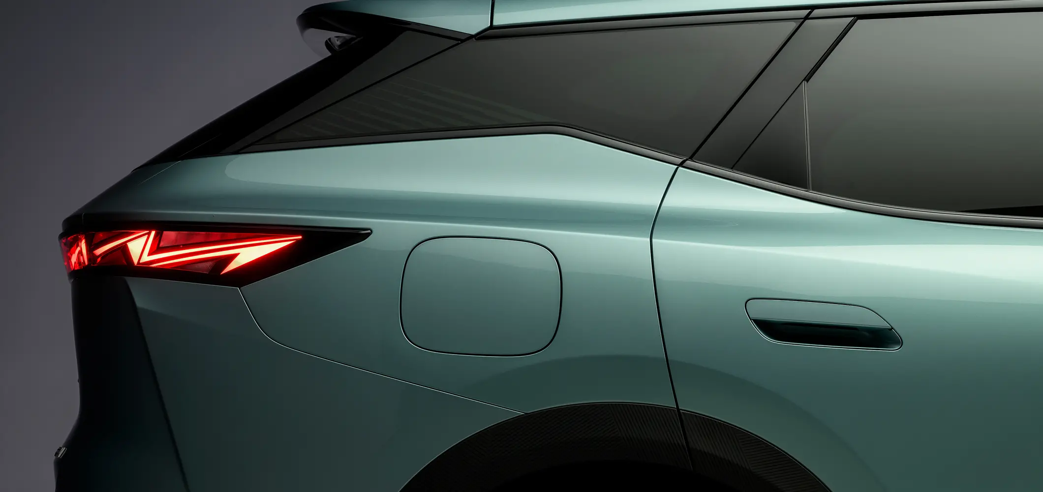 Close up of OMODA 7 Back door and fuel tank flap