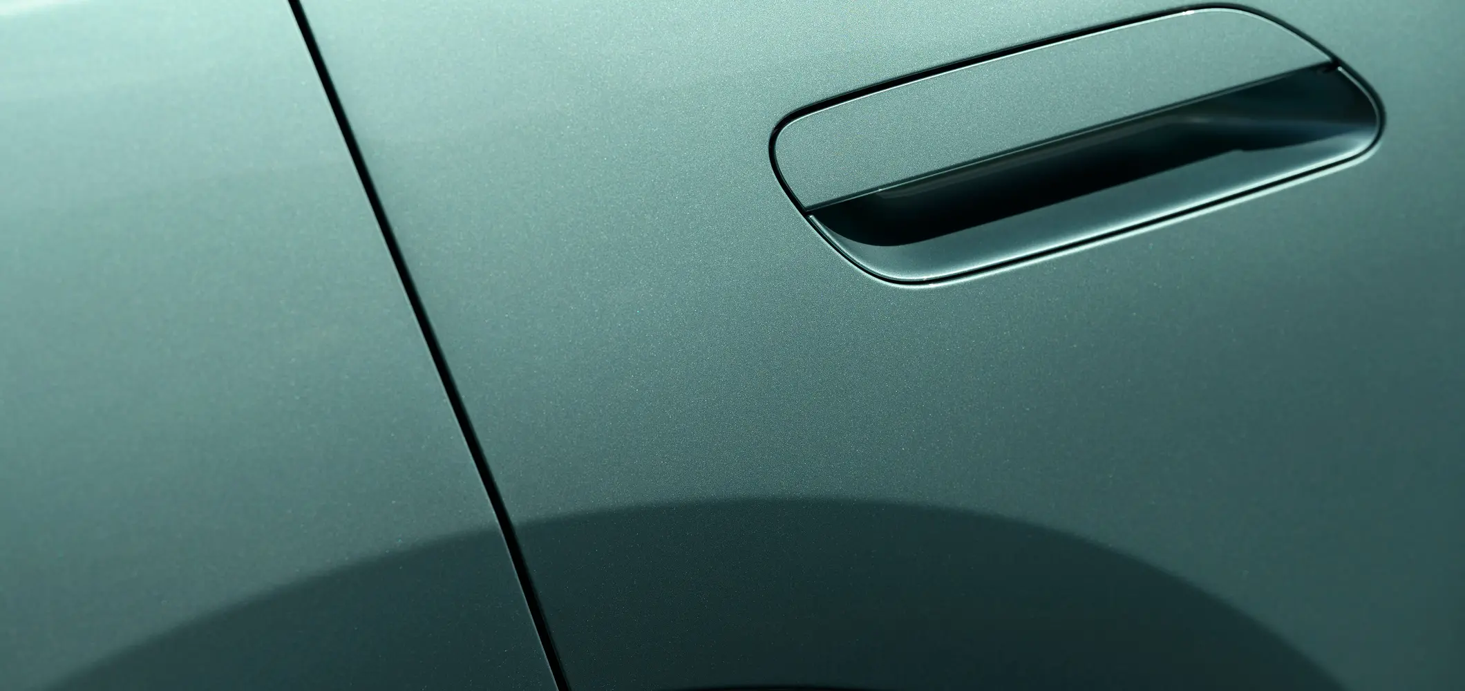 Close up of OMODA 7 door handle