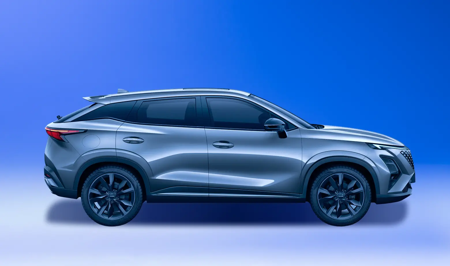 Side view of the new OMODA 5 SHS-H